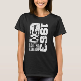 チェスゲーム1963誕生日チェス片将棋士 Tシャツ