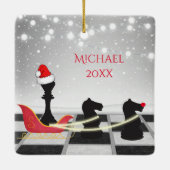 チェスサンタクロースとトナカイのクリスマス セラミックオーナメント (裏面)