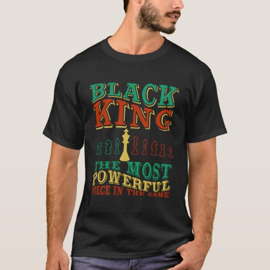 チェス最も強力な駒キングチェックメイトチェス Tシャツ (正面)