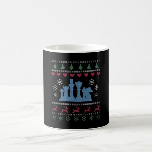 チェス – チェスの駒の醜いクリスマス コーヒーマグカップ (中央)