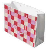 チェッカーボードのバレンタインの赤いピンク名門私立校風のクリーム ラージペーパーバッグ (裏面アングル)