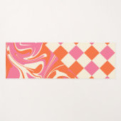 チェックと渦巻き – ピンク、オレンジ、クリーム ヨガマット (正面(横))