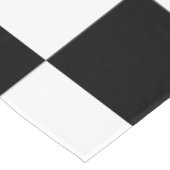 チェックと渦巻き – 白黒 テーブルクロス (アングル)