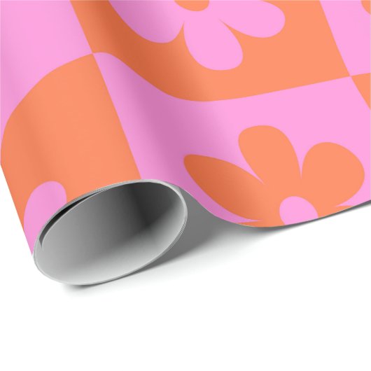 チェック柄のゆがんだ波打つピンクとオレンジの花 ラッピングペーパー (ロールコーナー)