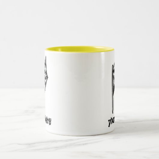 チェック模様の旗; 黄色 ツートーンマグカップ (中央)