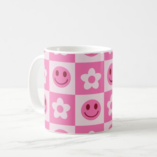 チェック模様の花と幸せそうな顔 ピンク コーヒーマグカップ (正面左)
