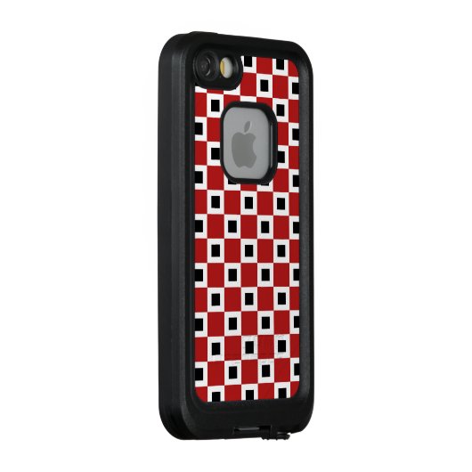 チェック模様の赤く、白くおよび黒い正方形 LifeProof iPhoneケース (裏面/右)