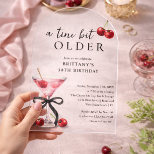 チェリーマティーニの女性の誕生日おめでとうTシャツ アクリル招待状