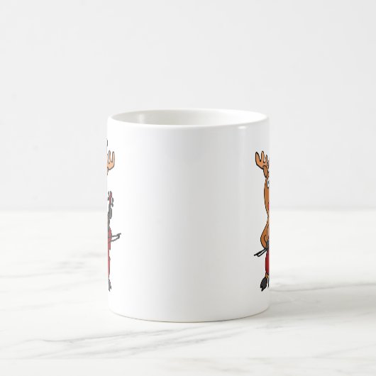 チェロのクリスマスを遊んでいるおもしろいなトナカイ コーヒーマグカップ (中央)