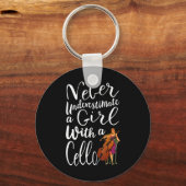 チェロ引用文の少女を決して過小評価しなカッコいいい キーホルダー (正面)