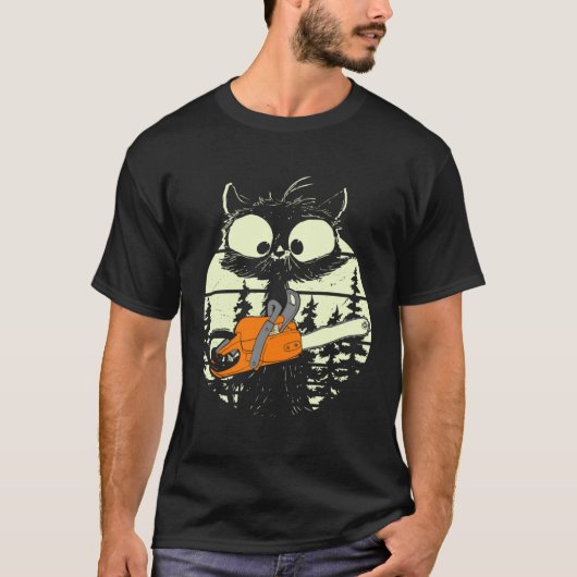 チェーンソーを持つかわいい猫　キュートな伐採屋さん Tシャツ (正面)
