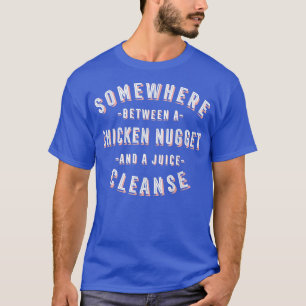 チキンおもしろいナゲットとジュースでチキンLをクレンジング Tシャツ