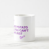 チキンおもしろい引用文:チキンポテトチップスパープル コーヒーマグカップ (中央)