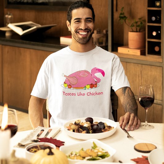 チキンみたいな味がする面白いフラミンゴ Tシャツ