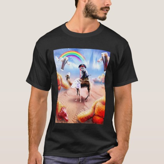 チキンナゲットとコーラとラクダに乗る Tシャツ (正面)