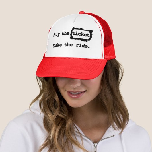 チケットを買って下さい。 乗車を取って下さい。 帽子 (インサイチュ)