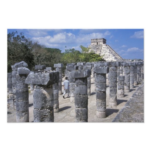 チチェン・イッツァの古代の石柱 中央 フォトプリント            (正面)