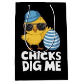 チックス私イースターエッグおもしろい狩り ミディアムペーパーバッグ (正面)