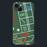 チップとサイコロ付きカジノクラップステーブル iPhone 13ケース<br><div class="desc">Cariklia Zarrisによるこのクラップテーブルのレディ絵画・ラックがあなたの側にあることを確認しなさい。サイコロは投げ出され、収集されている、任意の失われた賭け。このアクションで満たされたプリントを今日あなたの壁に置きなさい！</div>