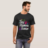 チニーヒトタマー幼稚園先生デイサービスプロフ Tシャツ (正面フル)