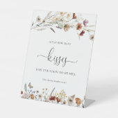 チニーワイルドフラワーゲストハウの数キスサイン 台座サイン (正面)