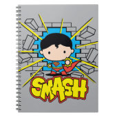 チビ(小さくかわいく書いた感じ)すごい男がレンガの壁を突き抜ける ノートブック (正面)