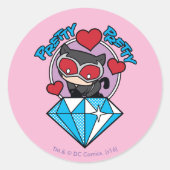 チビ(小さくかわいく書いた感じ)のキャットウーマン、大きなダイヤモンドの上に座る ラウンドシール (正面)