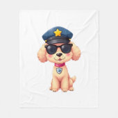 チビ（小さくかわいく書いた感じ）アニメ警察プードル犬 フリースブランケット (正面)