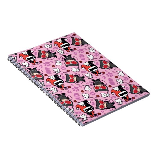 チビ（小さくかわいく書いた感じ）キャットウーマン、ハーレークイン&キッテンズパターン ノートブック (右側)