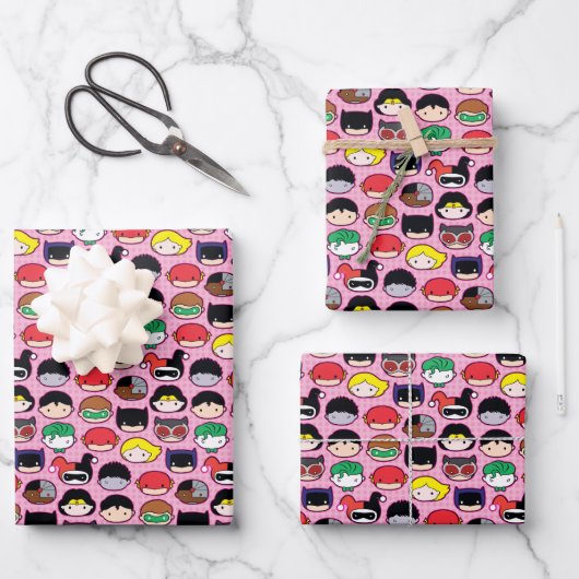 チビ(小さくかわいく書いた感じ)ジャスティスリーグヘッドパターン ラッピングペーパーシート (正面)