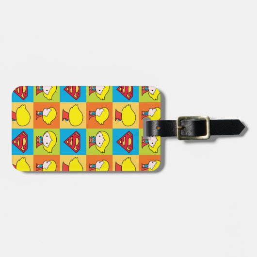 チビ（小さくかわいく書いた感じ）スーパーガールキャラクターターンアラウンド ラゲッジタグ (正面横)