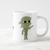 チビ（小さくかわいく書いた感じ）吸血鬼、怪物、ミイラ ジャンボコーヒーマグカップ (右)