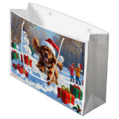 チベットのスパニエル犬走のクリスマス帽子と雪の中 ラージペーパーバッグ (正面アングル)