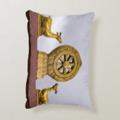 チベット、ラサ - ジョカン寺の法輪 アクセントクッション (裏面(縦))