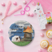 チャイルズハッピーバースデーギニアピグマッシュルームハウス ペーパープレート (パーティー)