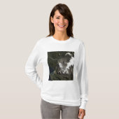 チャイ1/2n火山はマジで tシャツ (正面フル)