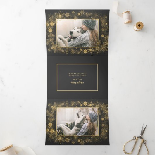 チャコールグレーとゴールドの5枚のホリデー写真 三つ折りクリスマスカード (内部)