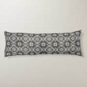 チャコールグレーとホワイトレースオーバーレイ ボディピロー (裏面)