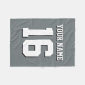 チャコールグレースポーツジャージーチームジャージー フリースブランケット (正面(横))