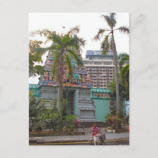 チャティアー寺院の外でヒンドゥー教の寺院を礼拝 ポストカード