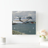 チャネルの微笑の船 スクエア壁時計 (ホーム)