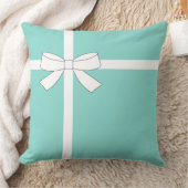 チャペルに向結婚かう花嫁 クッション (ブランケット)