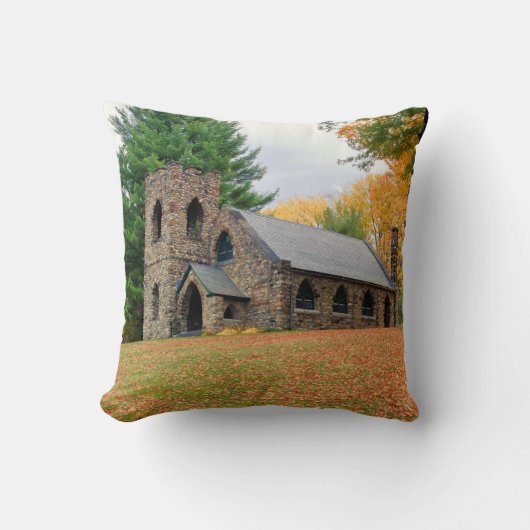 チャペルイン秋 クッション (正面)