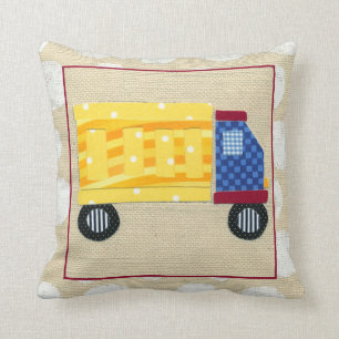 チャリヤ・ザリスによるチャイルド・ダンプ・トラック クッション