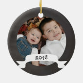 チャルクボード兄弟としての初のクリスマス セラミックオーナメント (裏面)