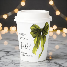 チャートルーズの弓でブライダルシャワーを祝う彼女 紙コップ