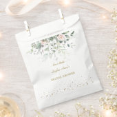 チャーミングな水彩ピンクの花のゴールド ブライダルシャワー フェイバーバッグ (クリップ留めされた状態)