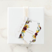 チャーミングな秋のバーガンディローズとヒマワリのウェディング フェイバータグ (インサイチュ)