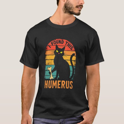 チャーミング・キャット・スプーク - 上腕骨を発見! Tシャツ (正面)
