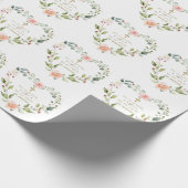 チャームピンクの赤面ハートフローラ彼はイースター上昇 ラッピングペーパー (角)